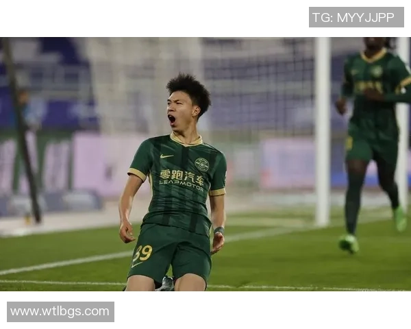 足球星探走进中国深耕青训市场发掘未来足坛新星